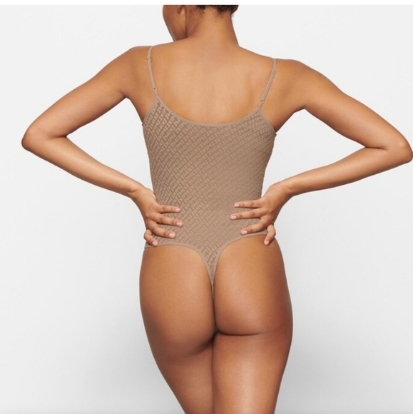 SKIMS Logo Mesh Cami Bodysuit | Desert/XL/ NWT - Picture 8 of 15